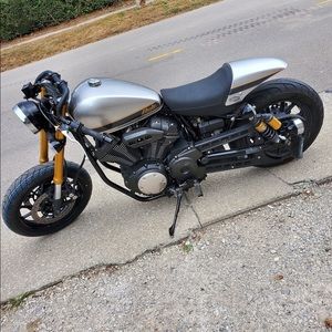 Meet your Posher, Jose